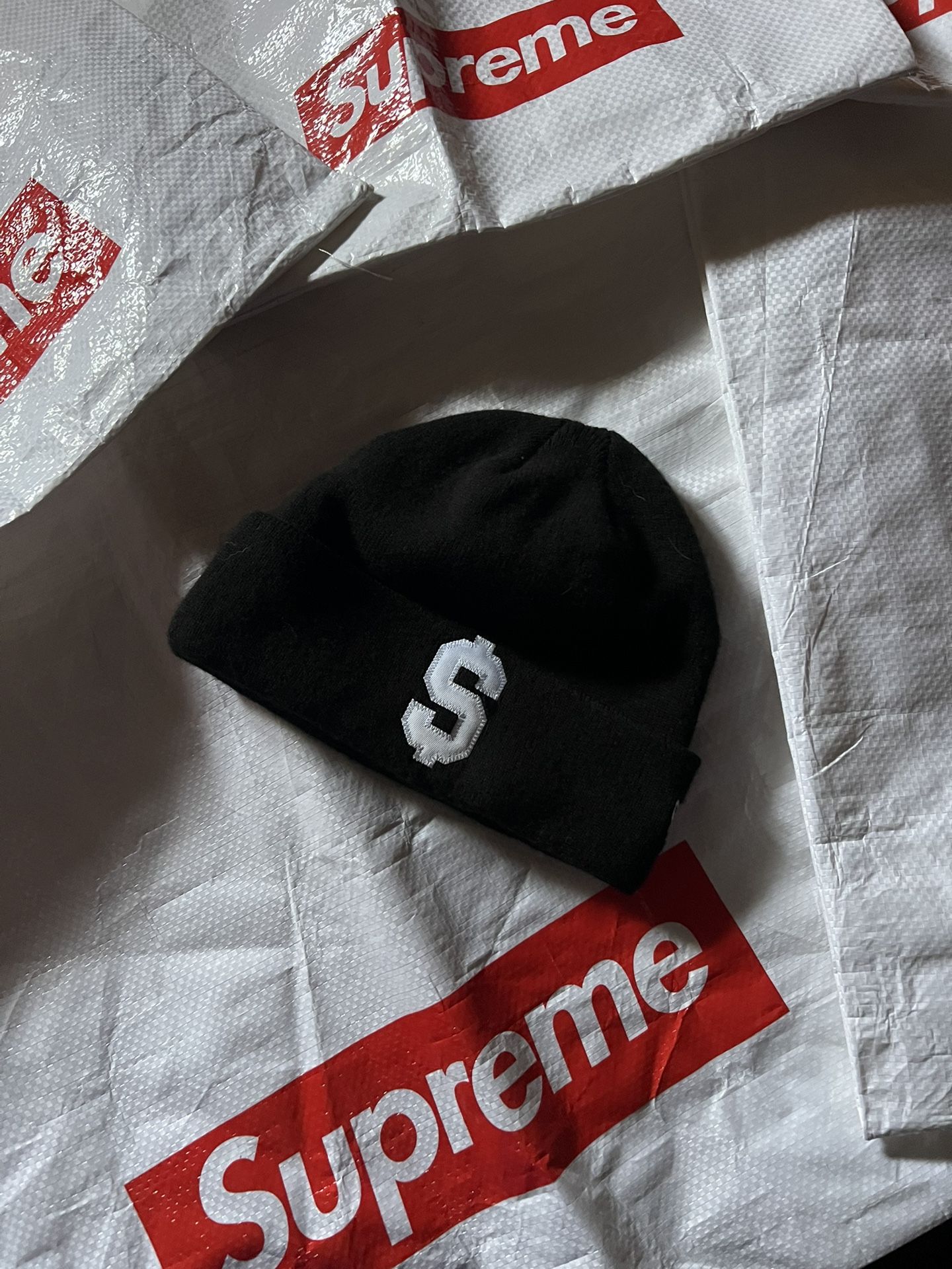 Supreme Beanie / New Era