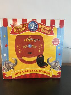 Ringling Bros Hot Pretzel Maker Play Set – Complete