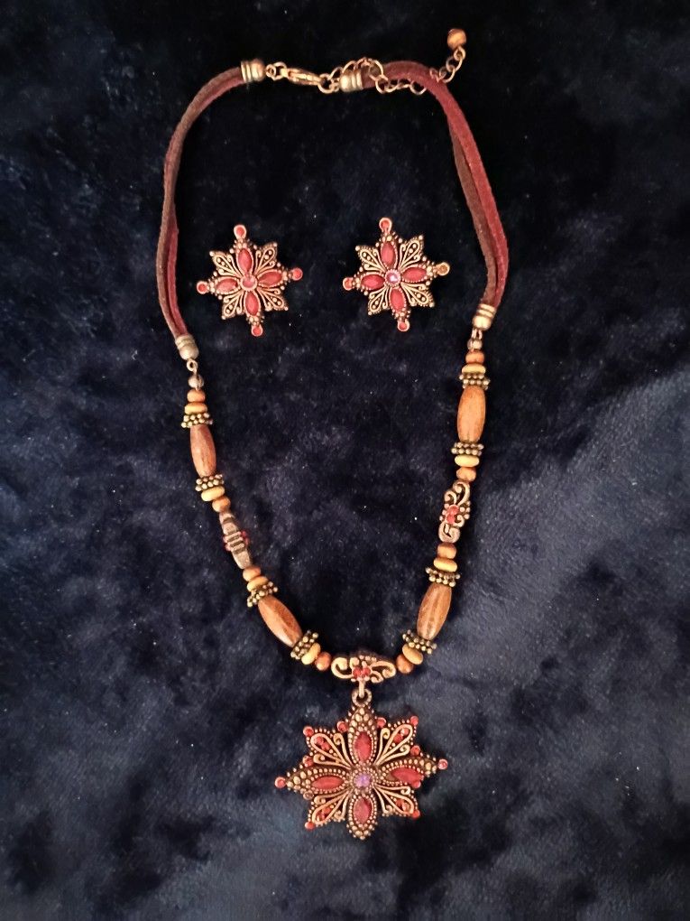 Vintage Necklace And Earrings Set