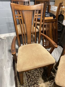 Large Dinning Room Table With Chairs