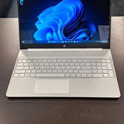 HP Laptop 15" I3-11th Gen 256gb SSD