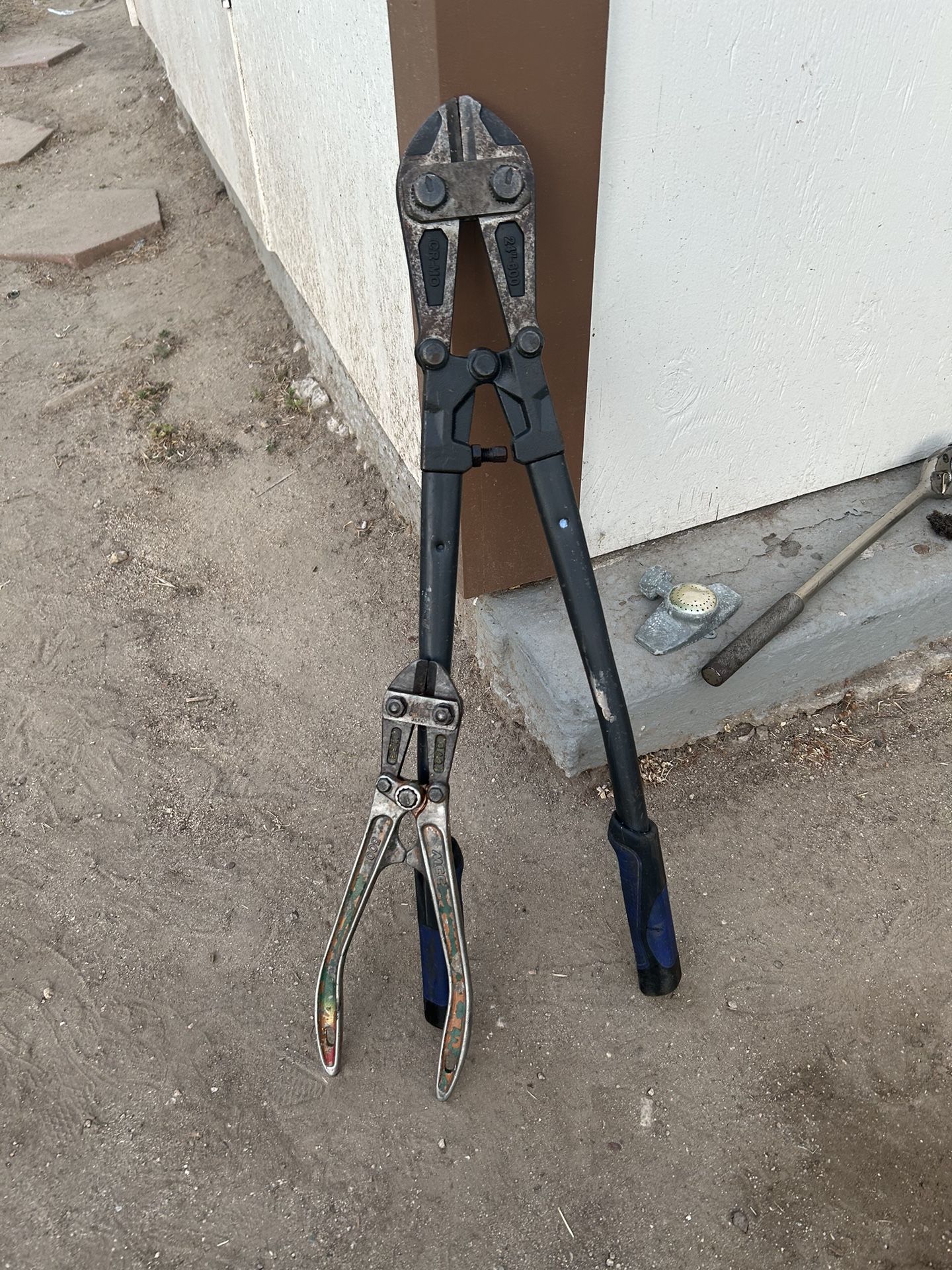 Bolt Cutters 24” Colbalt Small Bolt Cutters Approximately 12”