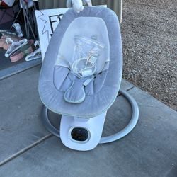 Mom Cozy Baby Swing 