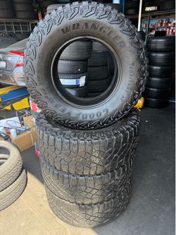18”inch tires 325/65/18 GOODYEAR WRANGLER TERRITORY AT
