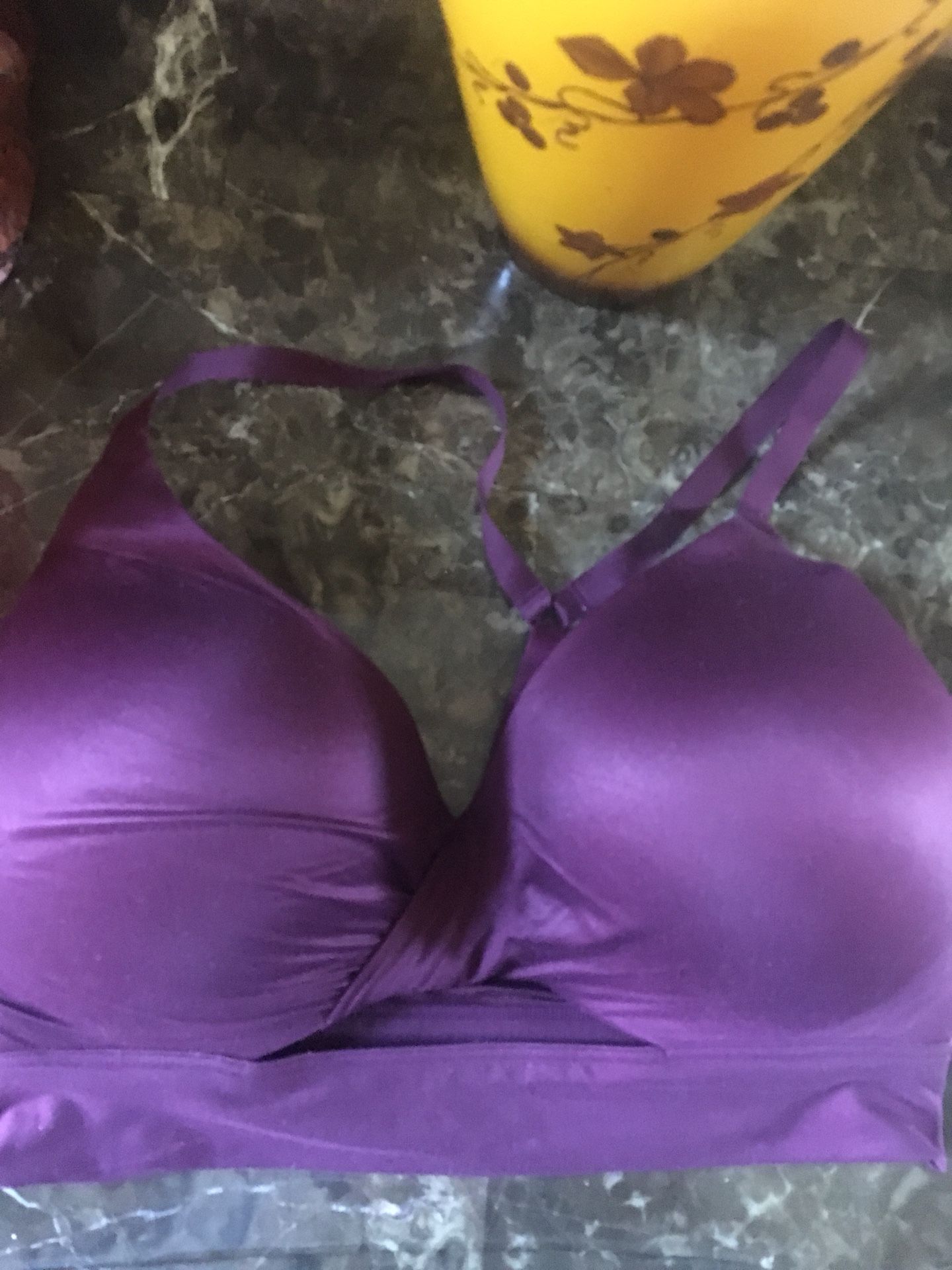 Victoria Secret bra size 34DD for Sale in Irving, TX - OfferUp