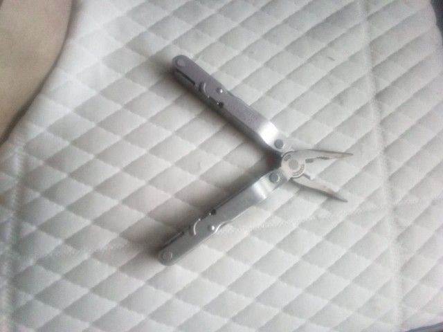 Leatherman Super tool 200