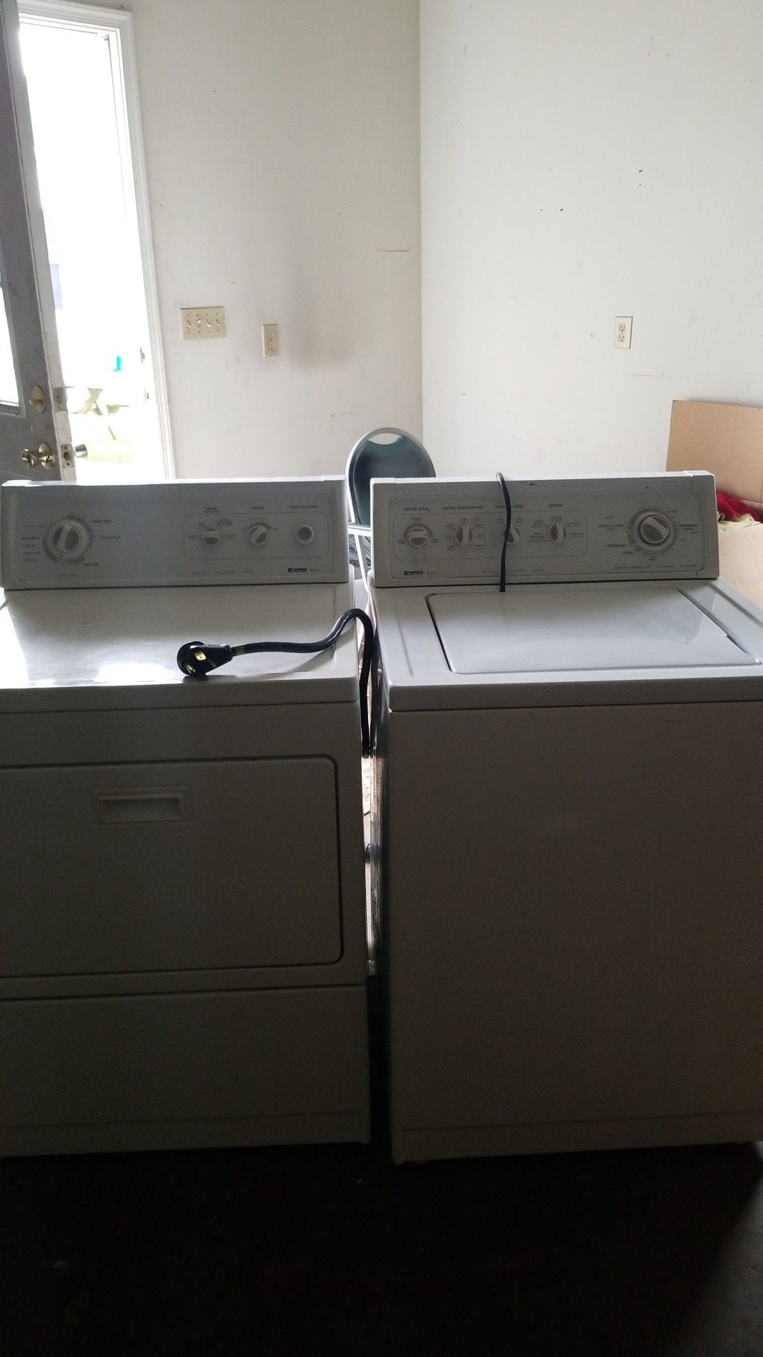 Dryer and washing machine