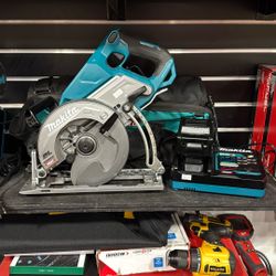 Makita Cordless 40v 7-1/4" Skil Saw Kit 