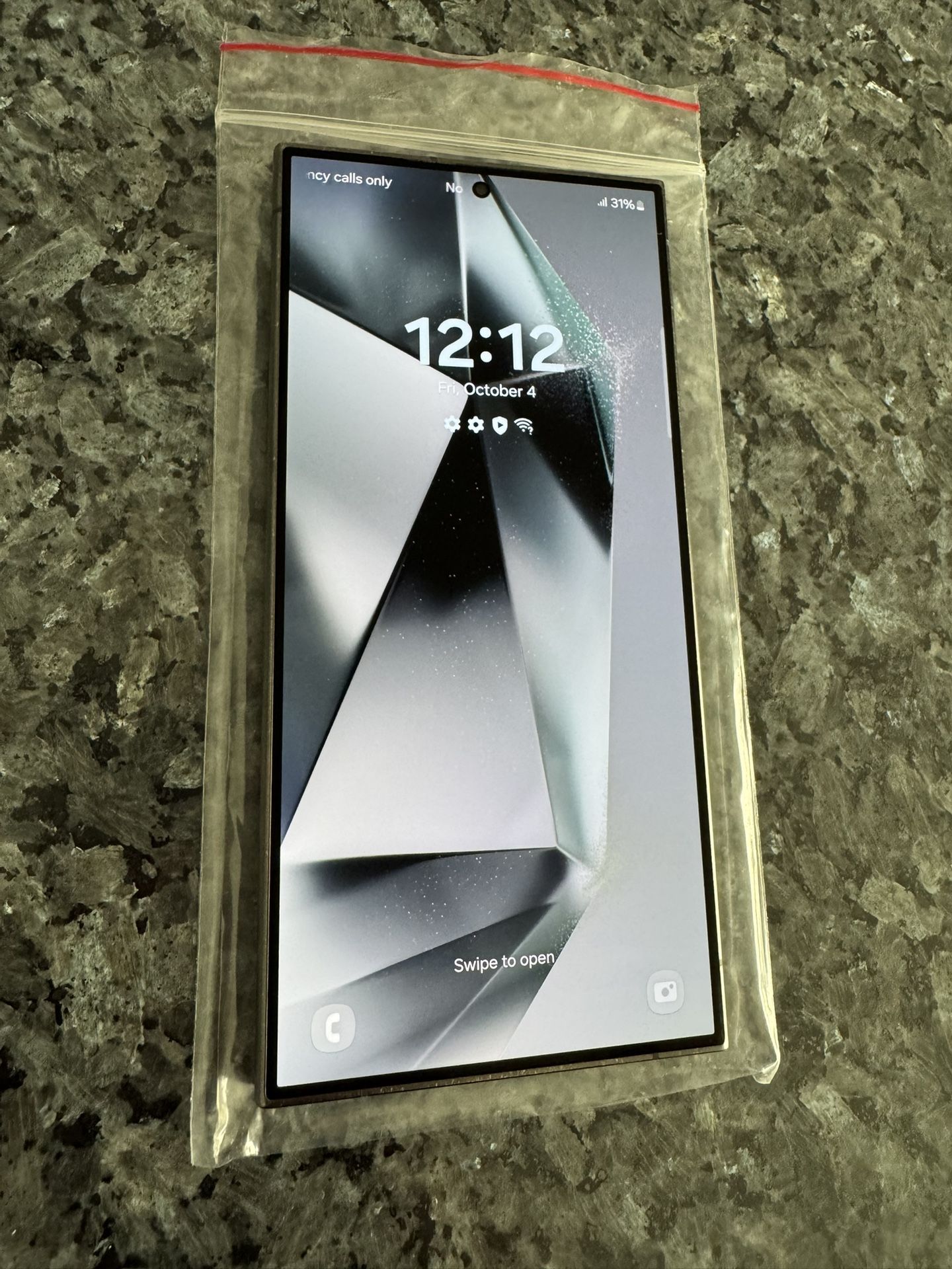 Like New Unlocked Samsung Galaxy S24 ULTRA (Titanium Gray) 256GB