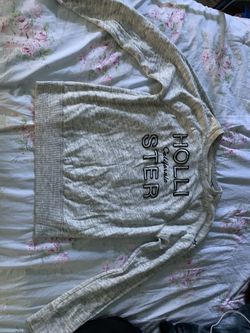 Hollister sweater