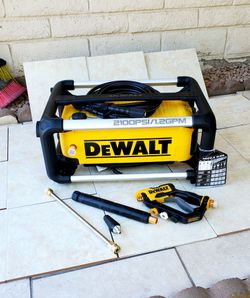 DeWALT Electric Pressure Washer 2100 PSI