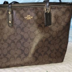 Coach Purse/ Tote Bag And Wallet