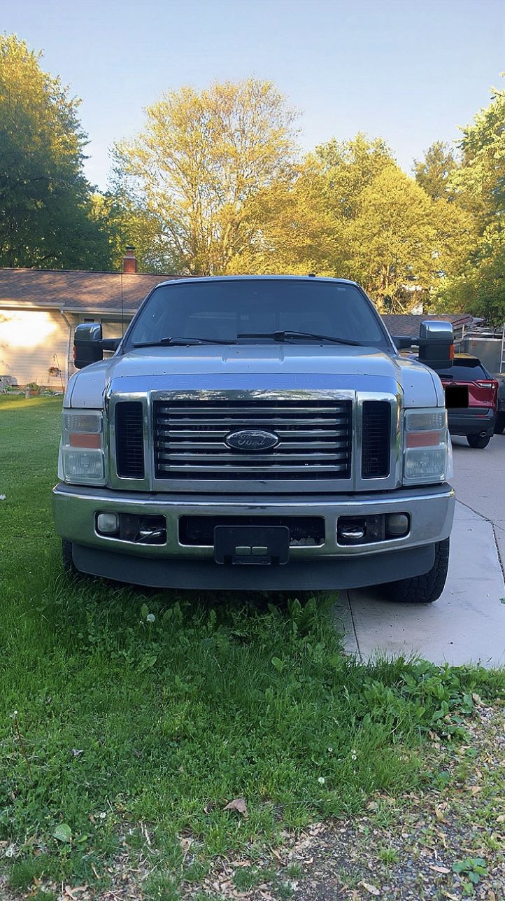 (2008) Ford 350 Truck