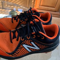New Balance – Black/Orange Low-Cut L3000v5 Metal Spikes (L3000BO5) Baseball Men’s Size 9