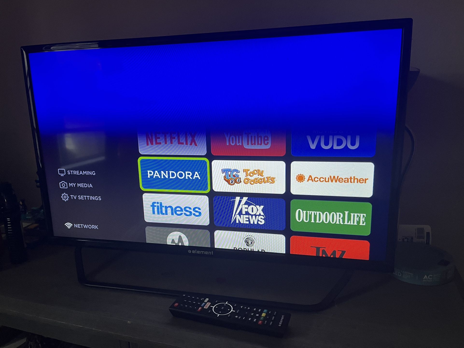 32” Element Tv 