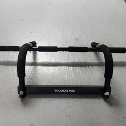New Balance Pull Up Bar