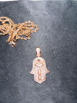 moissanite pendant