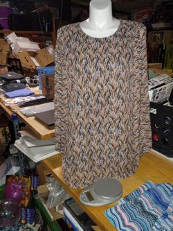 Women's Long Sleeve Knit Top
