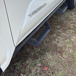 Toyota Tacoma Running Boards / Steps