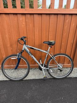 Schwinn Sidewinder Mountain Bike – 26” – Shimano – Front Suspension