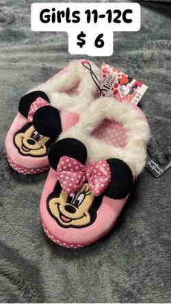 GIRLS SLIPPERS NEW