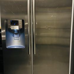 Samsung 26 Cubic Foot Refrigerator