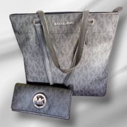 Michael Korrs Purse