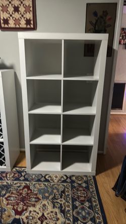 8 Cube storage unit with or without cube inserts