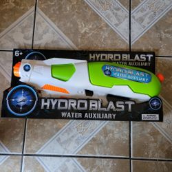 WATER GUNS
