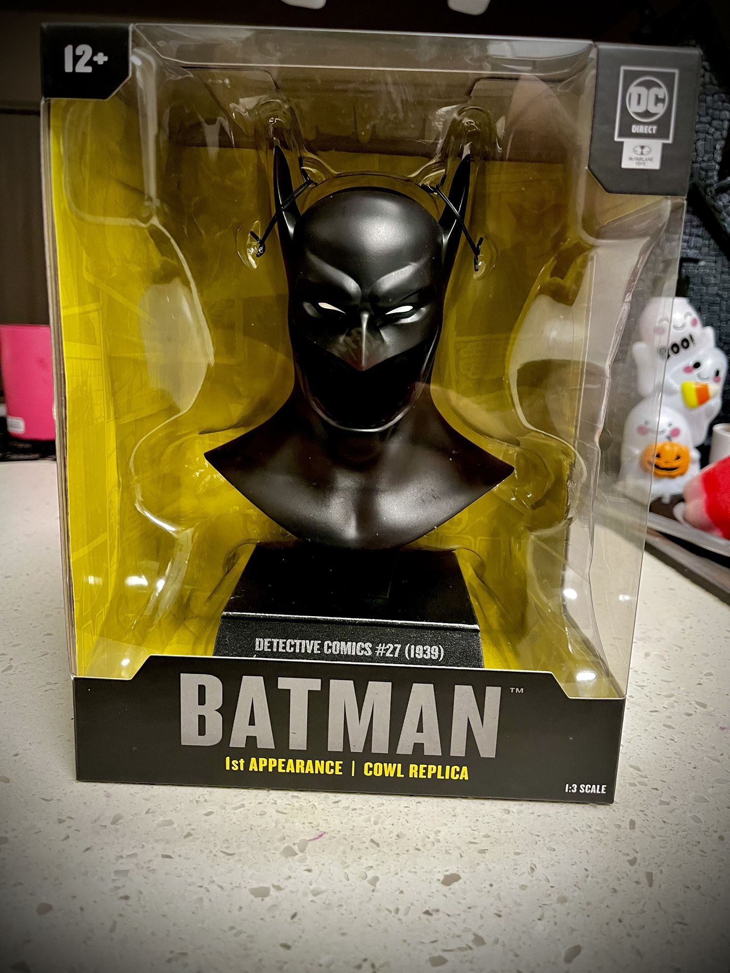 BATMAN DETECTIVE COMICS #27 (1ST APPEARANCE) COWL REPLICA 1:3 SCALE