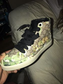 GUCCI GREEN FLORAL PRINT SIZE 8