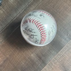 Atlanta Braves 1990s Team Handsigned Ball