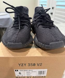 Black Yeezy Boost 250