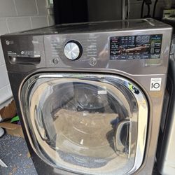 LG ThinQ Washer/Gas Dryer Pair