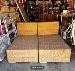 Outdoor Chase Lounge chairs with or without cushions