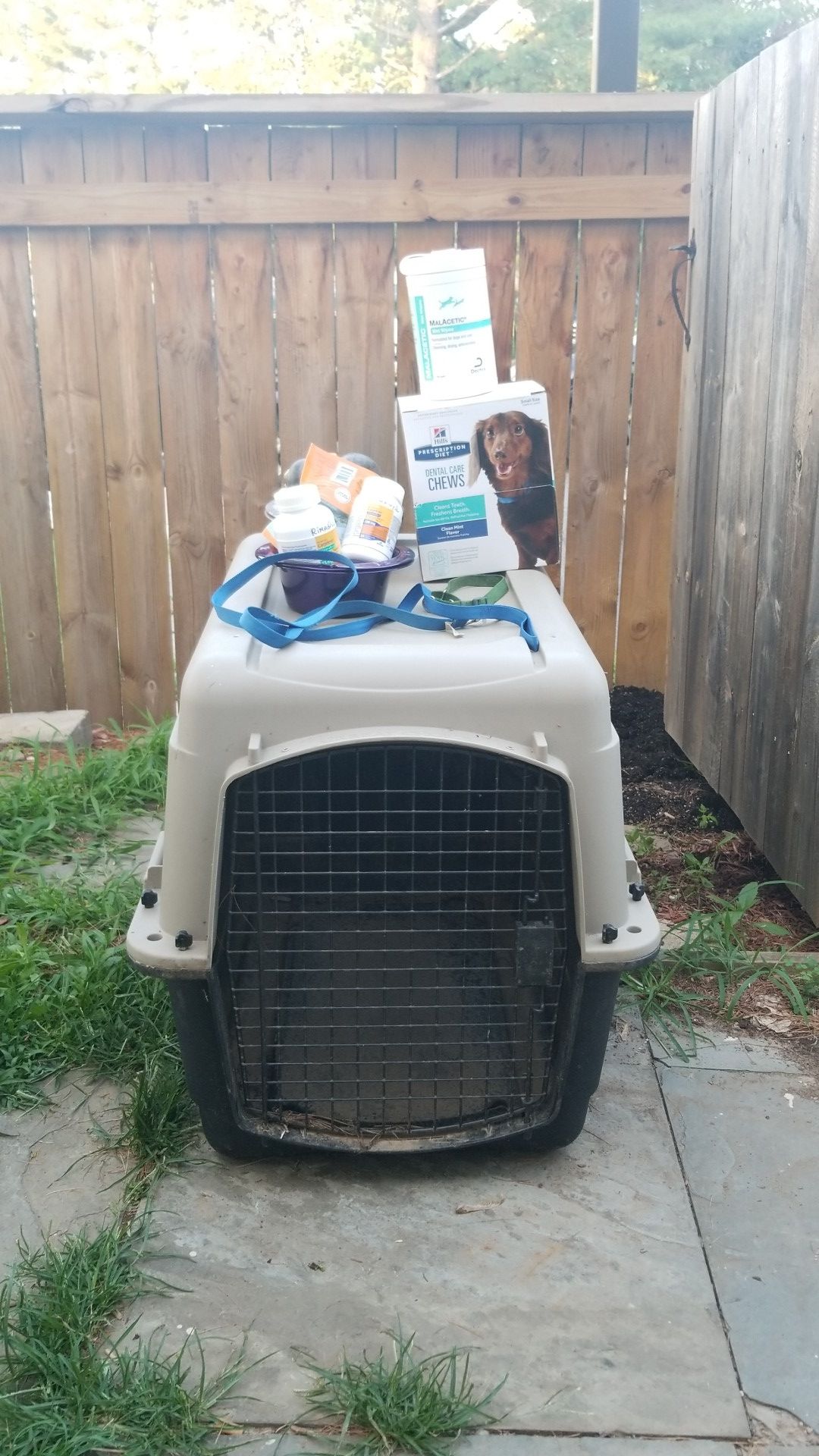 Dog crate / pet supplies - price negotiable