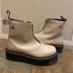 NWT Dr. Marten Size 10 Jetta Platform Boots