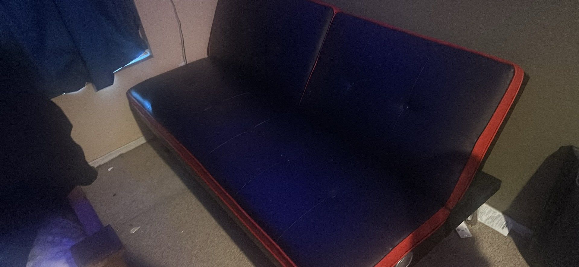 Bluetooth Futon