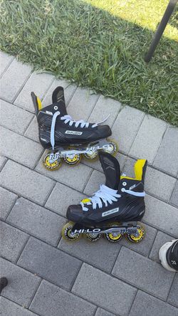 size 5 Bauer Junior chassis RS rollerblades lightly used size 5