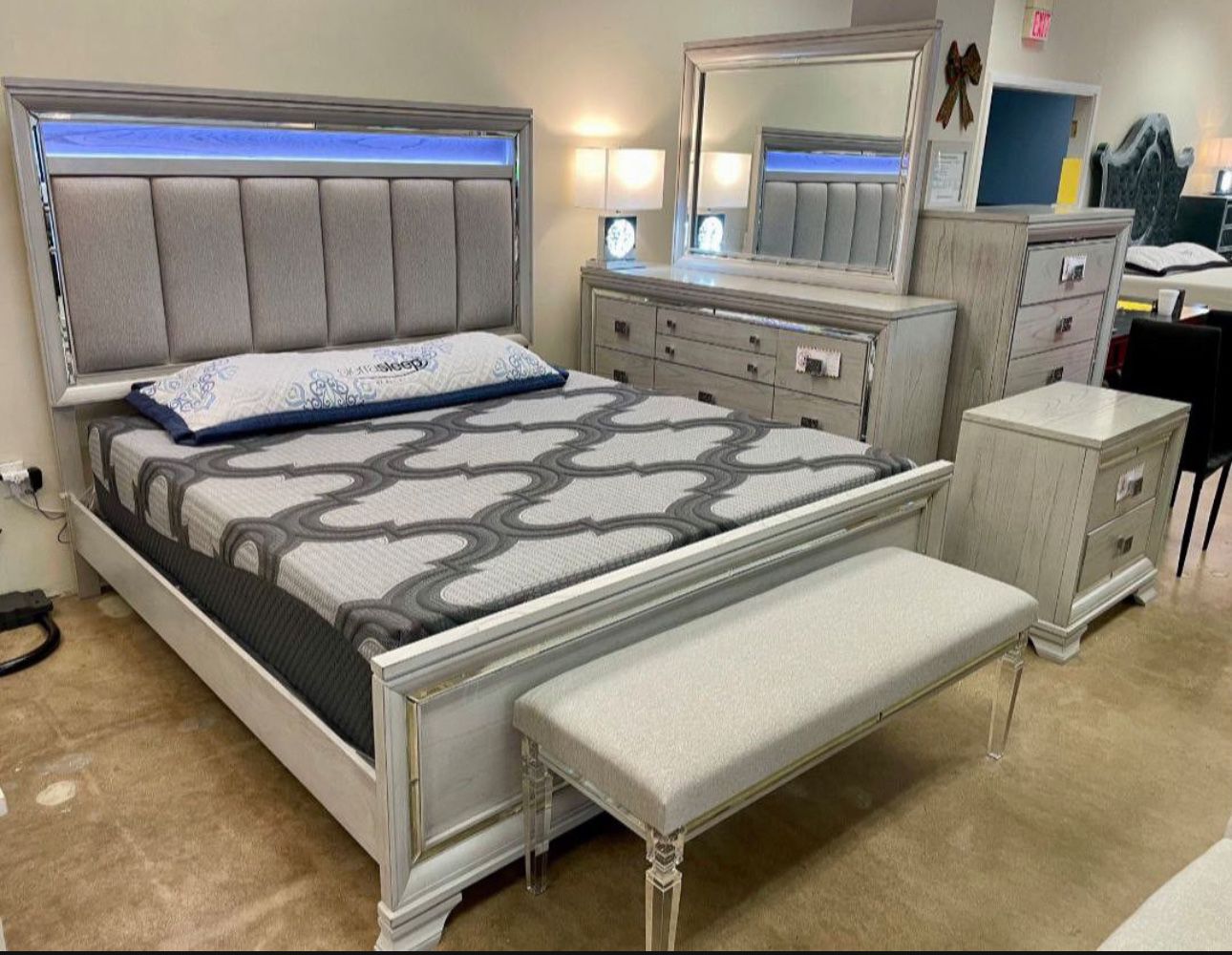 NEW VAIL KING AND QUEEN SIZE BEDROOM SET WITH DRESSER MIRROR NIGHTSTAND CHEST WITHOUT MATTRESS AND FREE DELIVERY 
