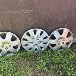 3 PLASTIC  TIRE RIMS 2 16 INCH AND 17 INCH $1 EACH