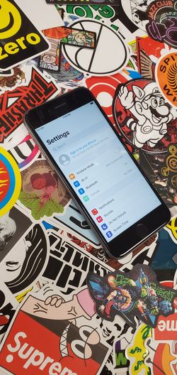 Apple iPhone 6S - 32GB Unlocked