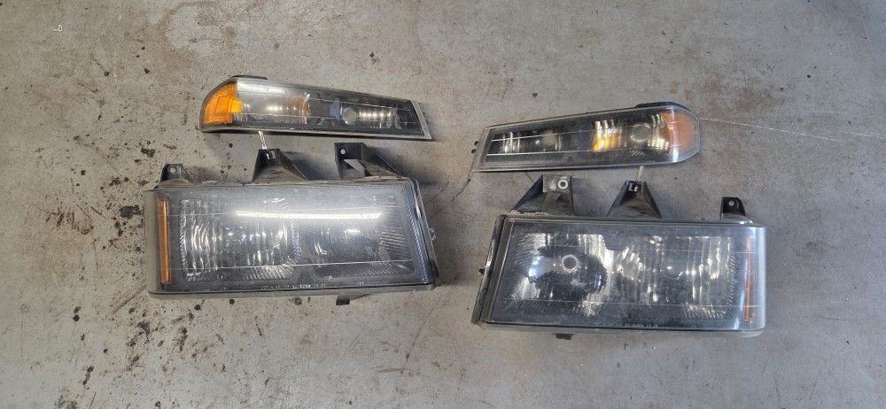 Chevy Colorado Headlights