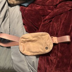 Lululemon Fanny 