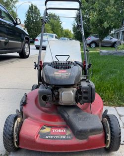 Toro Self Propelled 22 inch with Bag Lawn Mower
