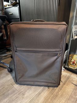 Tumi 22024CH4 Alpha G4 Expandable 26” checked Upright 2 Wheel Luggage Brown was $800+