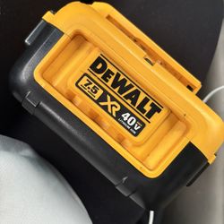 Dewalt 40v 7.5AH  / 40v 4AH 