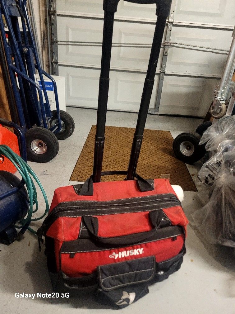 tool carrying case with wheels perfect condition 