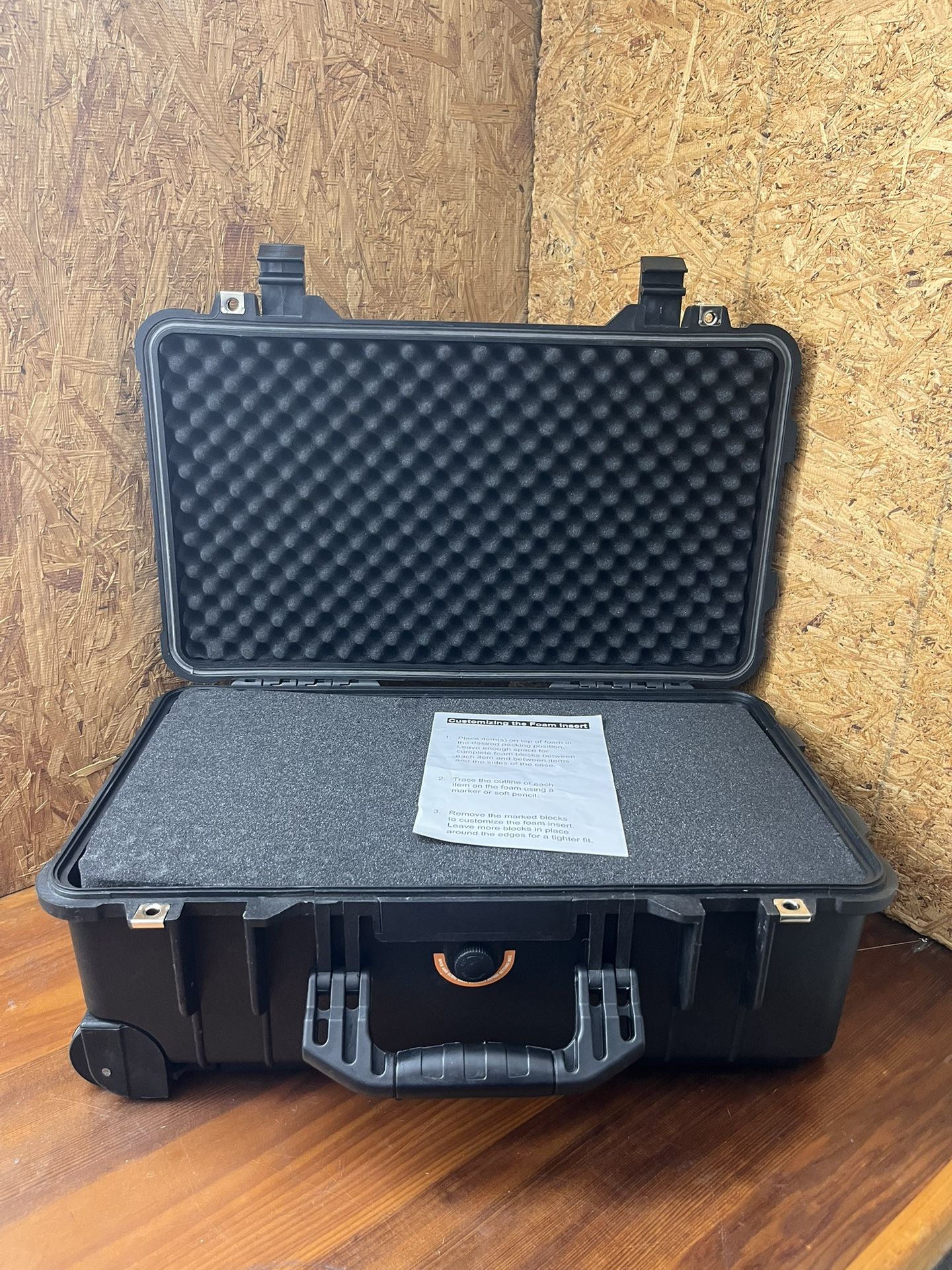 Apache X-Large Protective Rolling Case