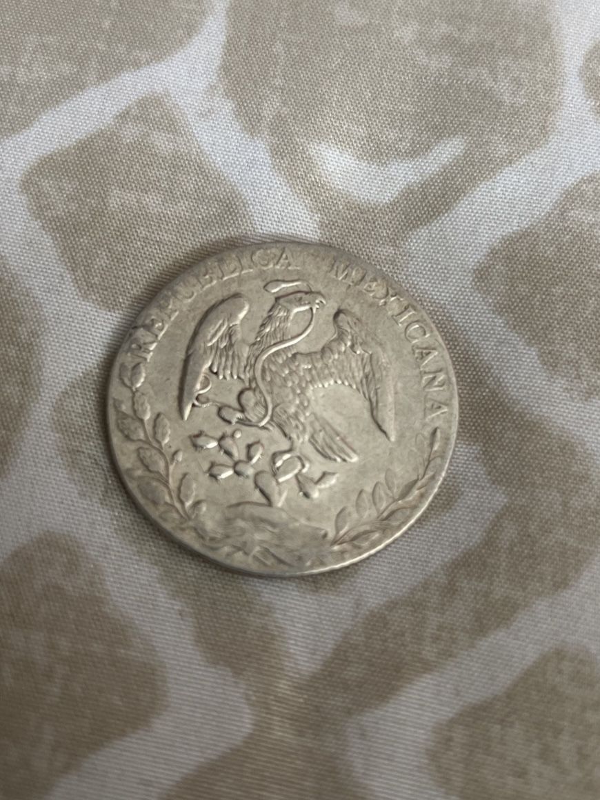 8 Reales Moneda De Plata Silver Coin